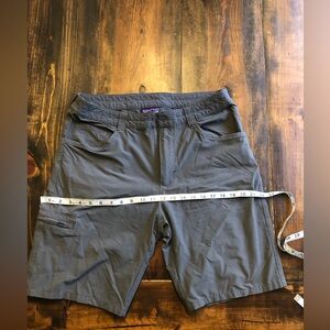 Patagonia Shorts Mens Size 34 Zip Side Pocket Nylon Stretch Hiking Active Grey